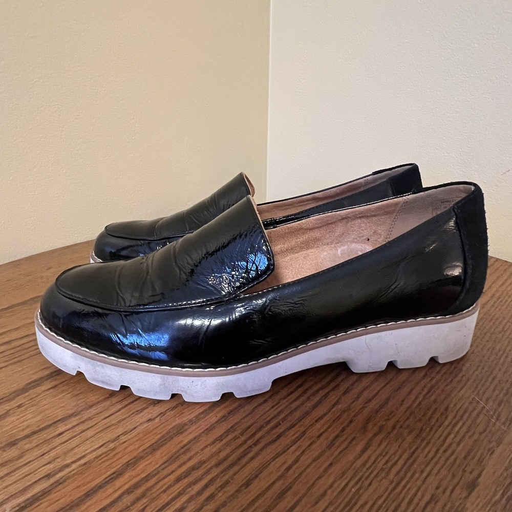 Vionic Kensley Women 8 Black Patent Leather Loafer Lugged Comfort Dress Shoe